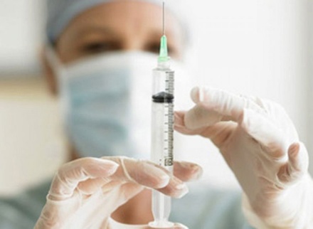 Минздрав предложил ввести наказание за призывы к отказу от прививок