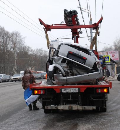 Разбитые автомобили напомнят нижегородцам о самых опасных участках дорог - фото 25