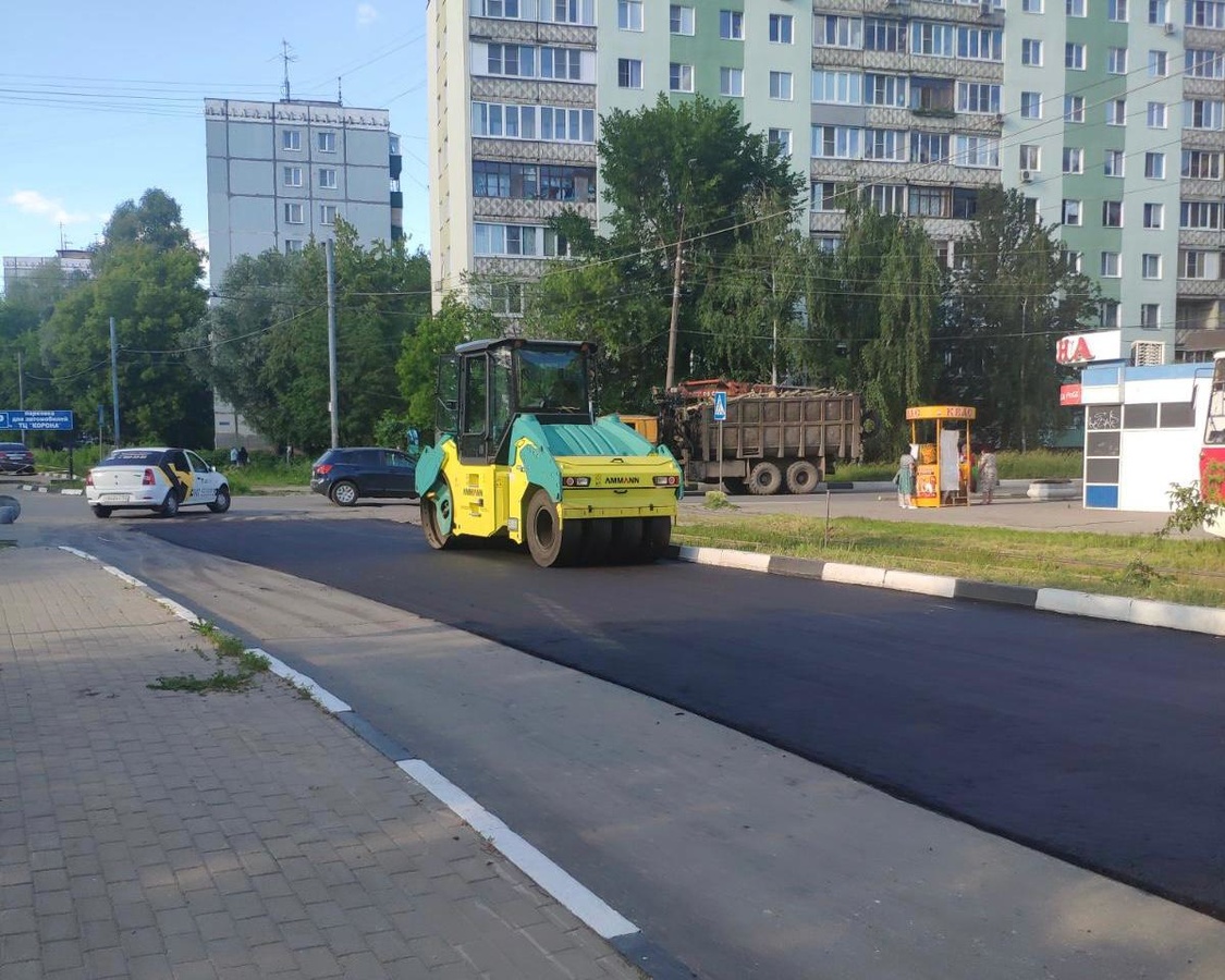 Дороги и тротуары у двух домов на проспекте Ленина отремонтировали - фото 1