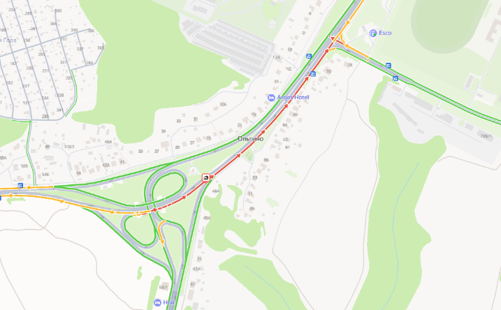 Огромная пробка образовалась из-за ДТП на Ольгинской развязке - фото 2