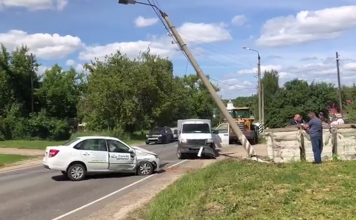 Четыре человека пострадали в ДТП со &laquo;службой здоровья&raquo; под Нижним Новгородом - фото 1