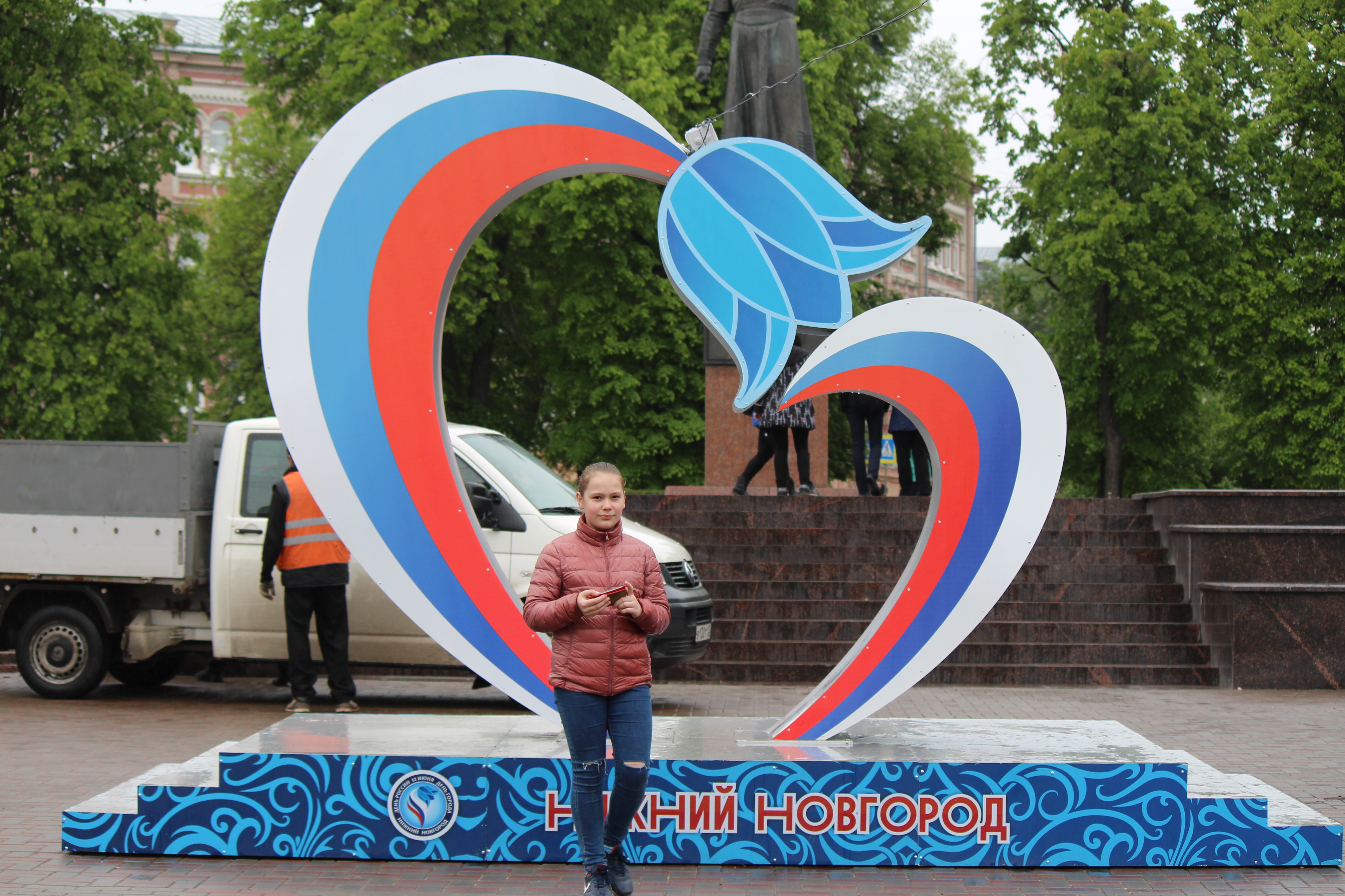 На площади Минина установили световую композицию &laquo;Сердце России&raquo; (ФОТО) - фото 1