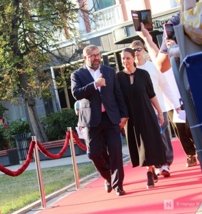 Знаменитости здесь: фоторепортаж с открытия &laquo;Горький fest&raquo; в Нижнем Новгороде - фото 68