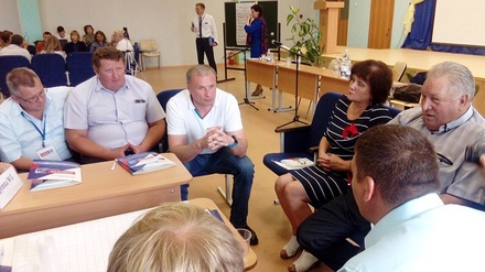 Дмитрий Сватковский встретился с жителями Бутурлинского района