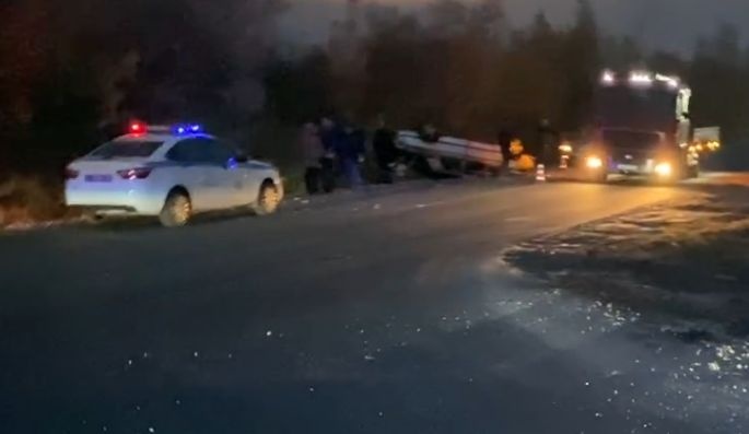 Два человека пострадали в ДТП с &laquo;перевертышем&raquo; в Дзержинске - фото 1