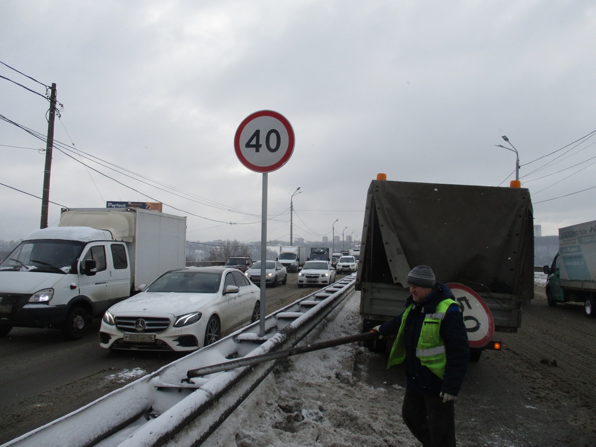 Скорость проезда по Мызинскому мосту ограничена 40 километрами в час