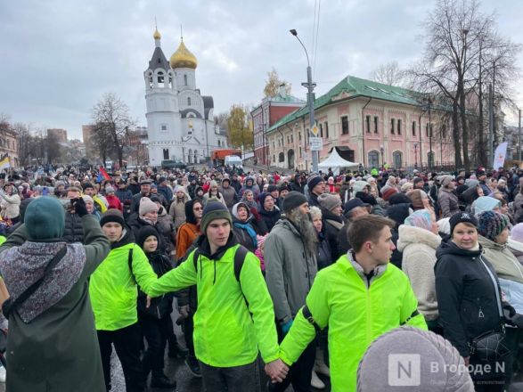 Крестный ход прошел в Нижнем Новгороде в День народного единства - фото 1