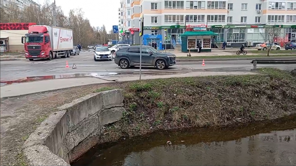 Пенсионерку госпитализировали после ДТП в Нижнем Новгороде - фото 1