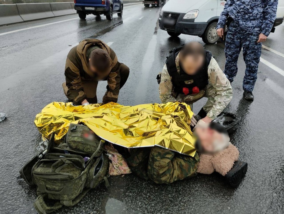 Нижегородские росгвардейцы спасли жизнь пострадавшего в ДТП мужчины - фото 1