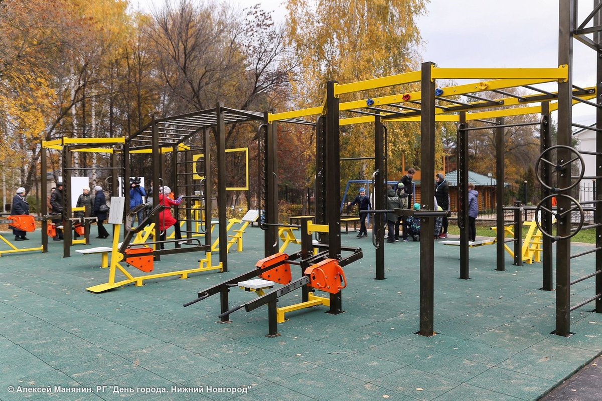 Площадка для воркаута с 40 спортивными элементами появилась в Советском районе