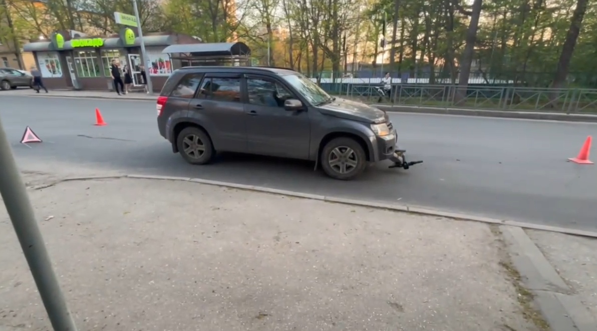 Водитель сбил подростка на электросамокате на переходе в Нижнем Новгороде - фото 1
