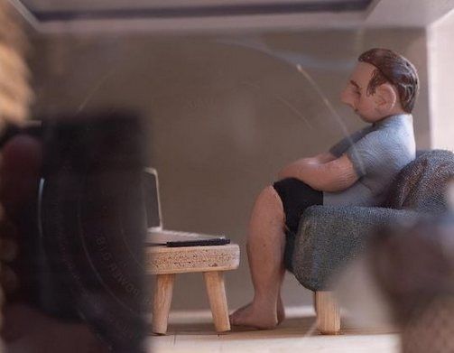 Нижегородский художник создал миниатюру о самоизоляции - фото 3