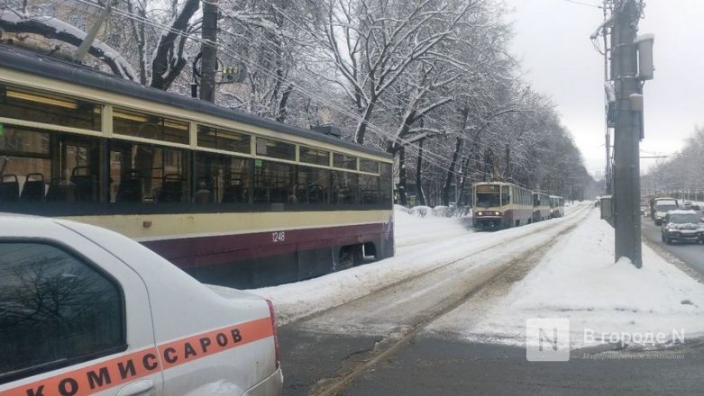 Трамваи встали из-за ДТП на проспекте Гагарина в Нижнем Новгороде - фото 4