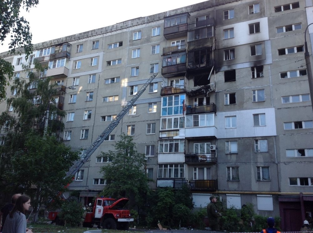 Жителям взорвавшегося дома на улице Краснодонцев разрешили забрать вещи - фото 1