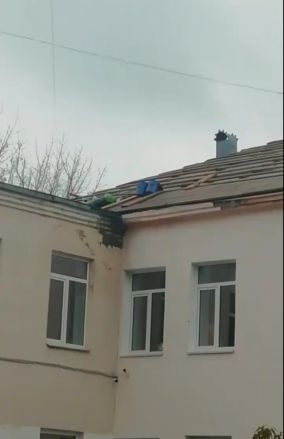 Ремонтировавший детсад подрядчик оставил его без крыши в Нижнем Новгороде - фото 4