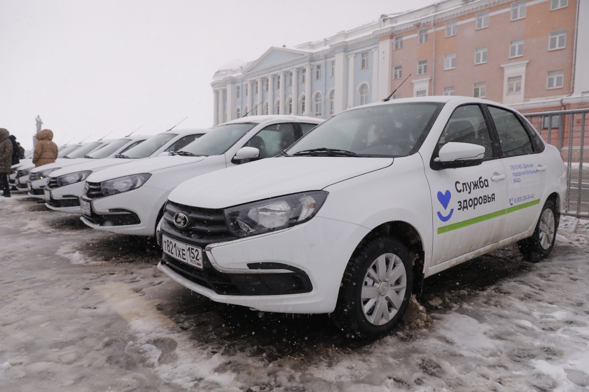 59 легковых автомобилей закупили для медучреждений Нижегородской области - фото 1