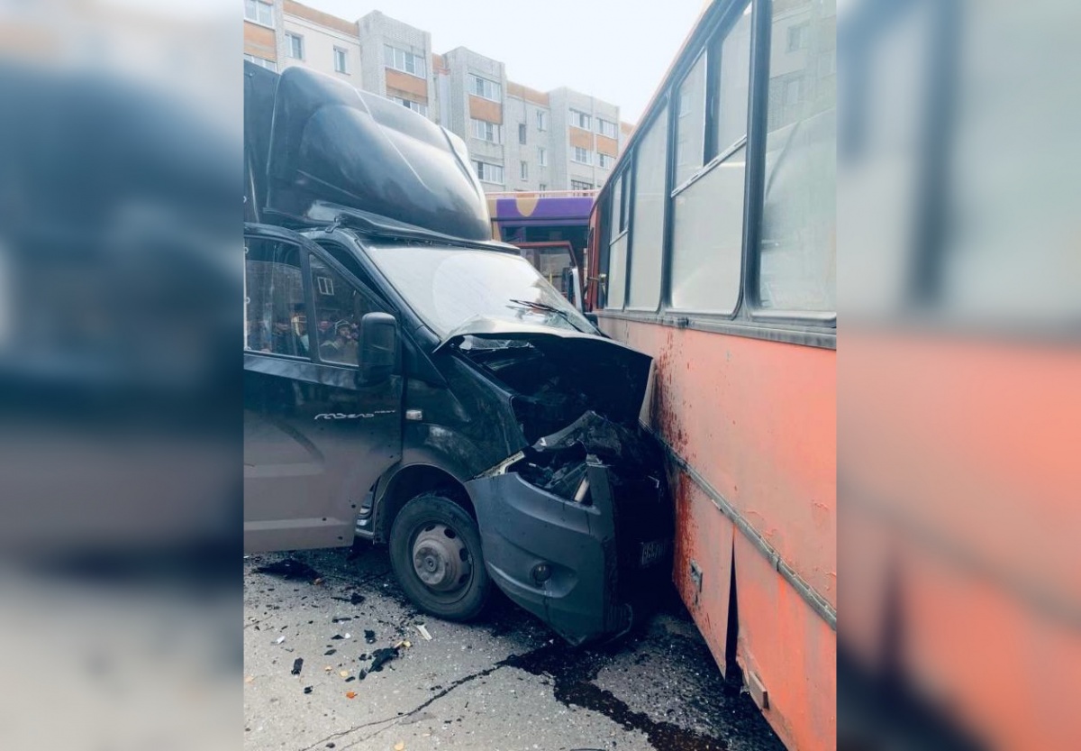 Водителя автобуса осудили за ДТП с 24 пострадавшими в Московском районе - фото 1