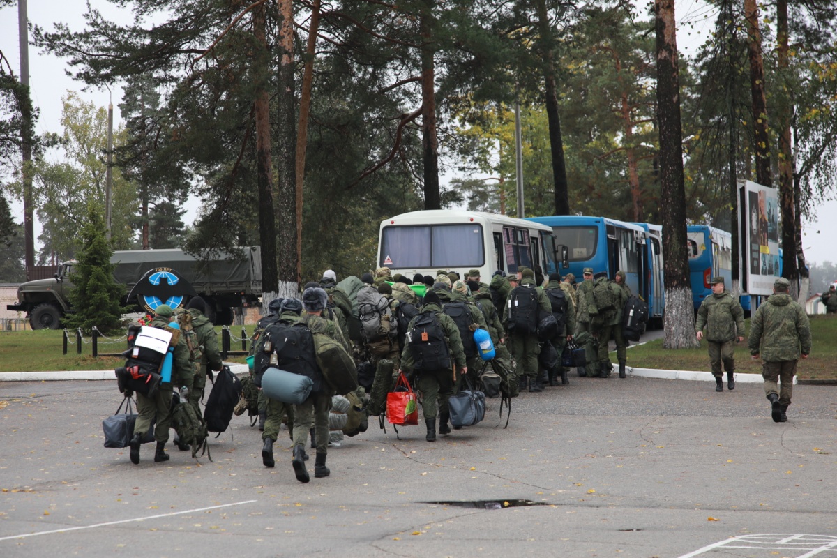 Мобилизованных нижегородцев отправили в учебные военные части - фото 1