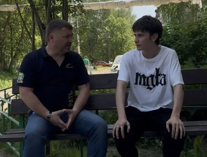 Депутат Атмахов помог 19-летнему нижегородцу переехать в квартиру по соцконтракту - фото 1