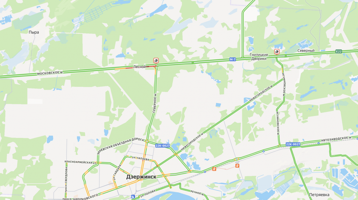 Пробка образовалась на трассе М-7 под Нижним Новгородом из-за ДТП  - фото 1