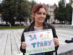 С плакатами «За траву!» вышли нижегородцы на площадь Маркина