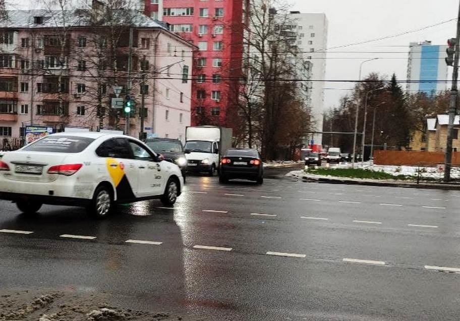 Полиция будет пресекать прямой проезд по проспекту Гагарина на улицу Краснозвездную - фото 1