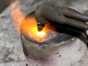 140 алюминиевых слитков пытались стащить мужчины с завода в Заволжье
