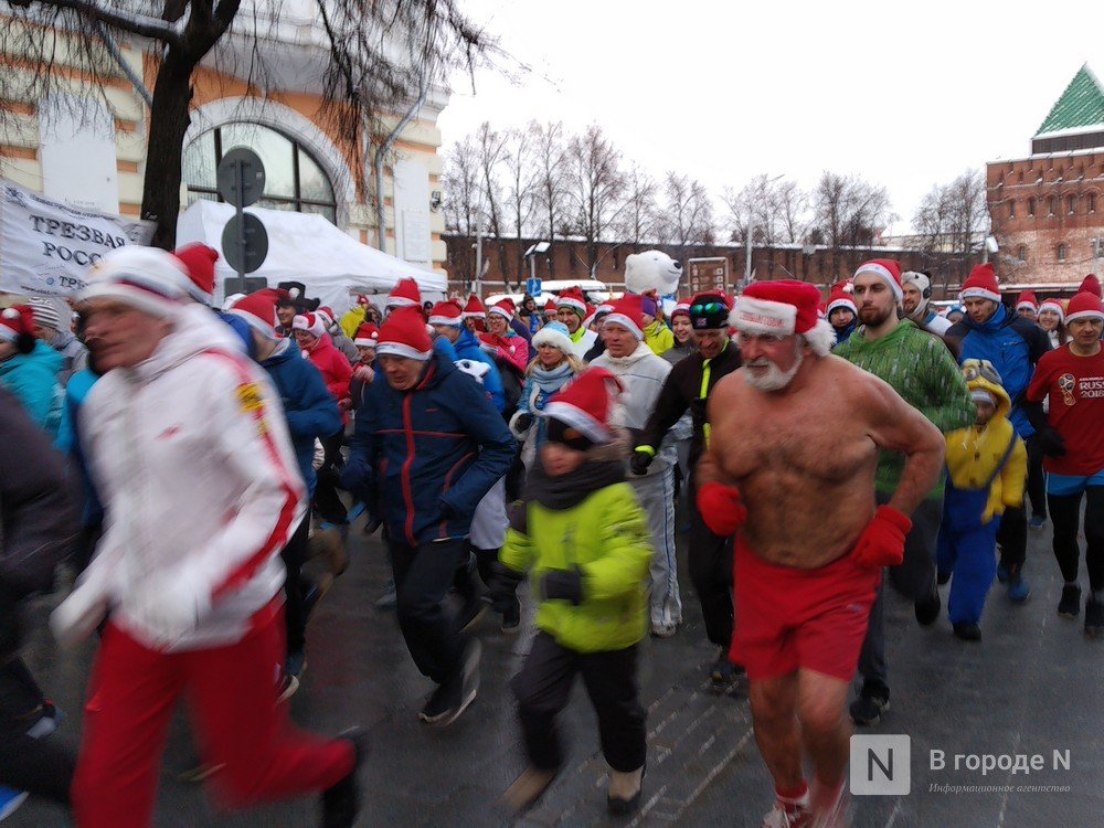 Деды Морозы пробегутся по Большой Покровской 29 декабря - фото 1